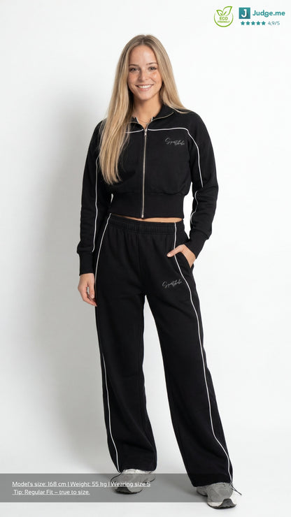 Black Collection Cropped Zipper